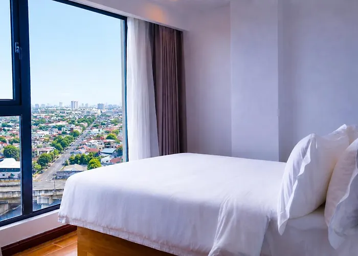 Hotel W9 And Manila